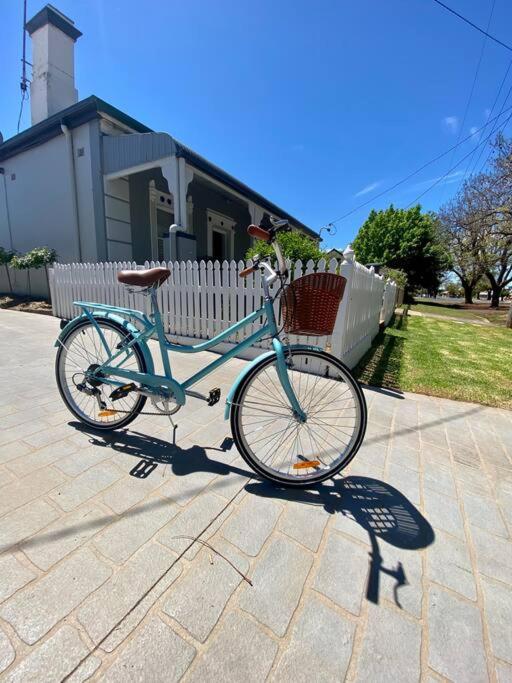Macleay Cottage With Plunge Pool And Local Arts Dubbo Eksteriør bilde